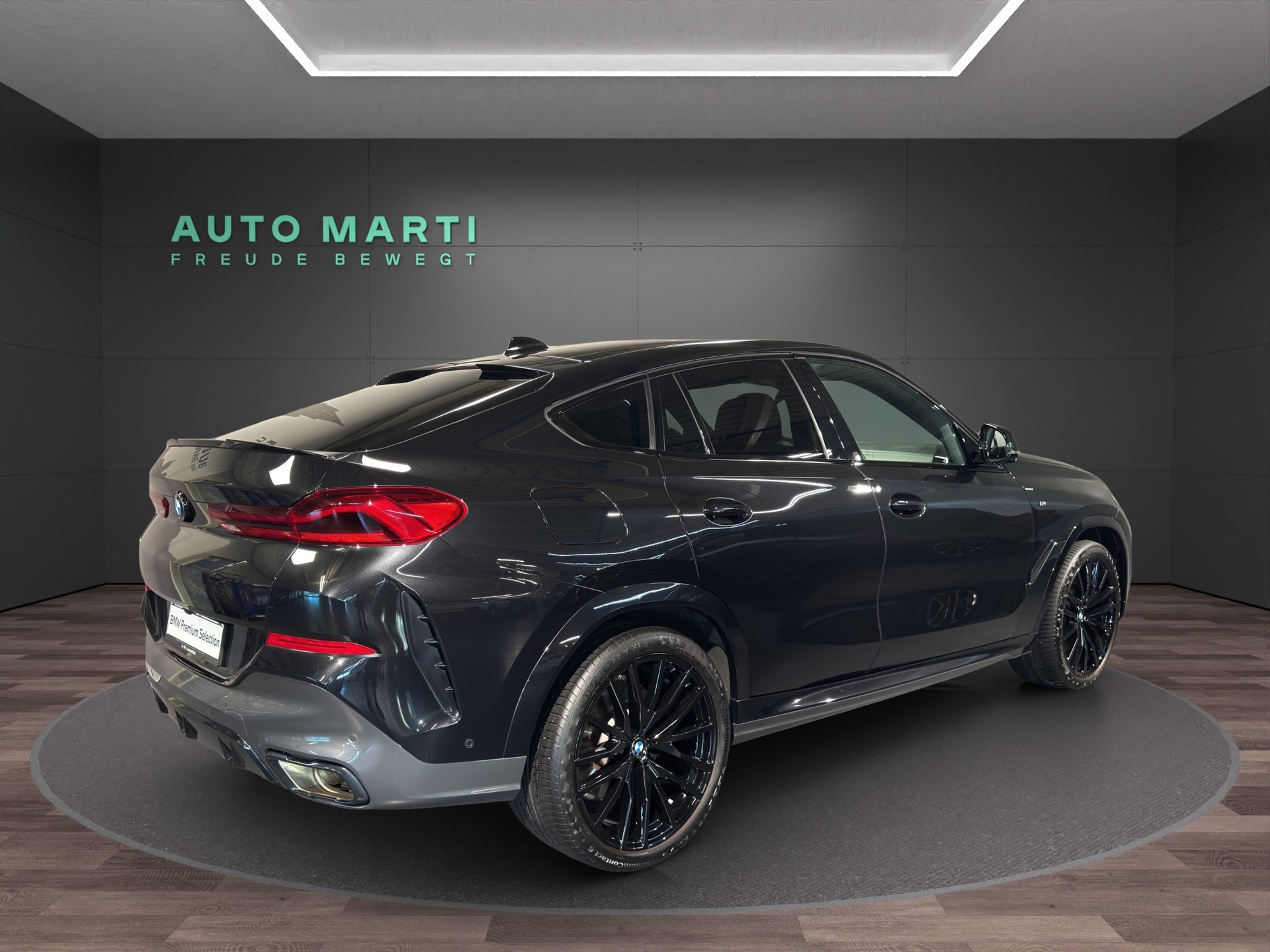 BMW X6 M50i-image-3