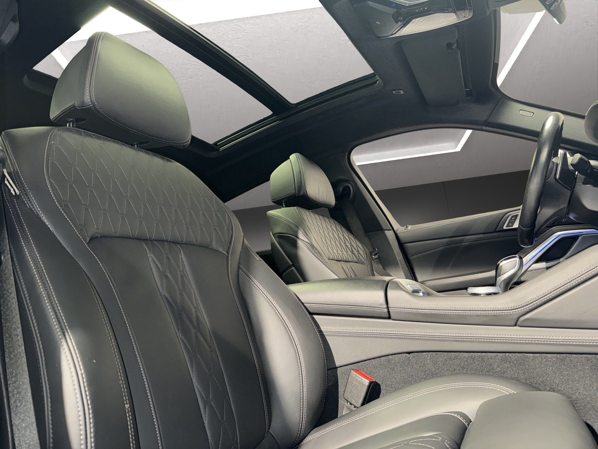 BMW X6 M50i-image-20