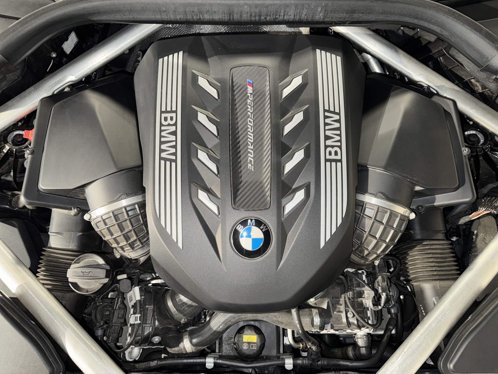 BMW X6 M50i-image-21