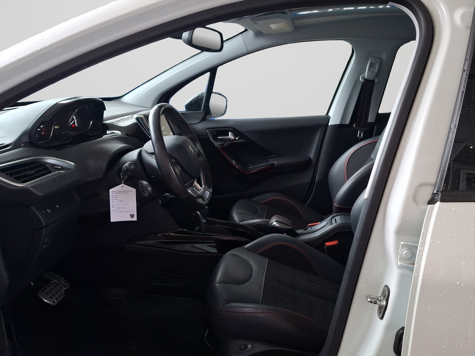 PEUGEOT 2008 1.2 PureTech Active-image-4
