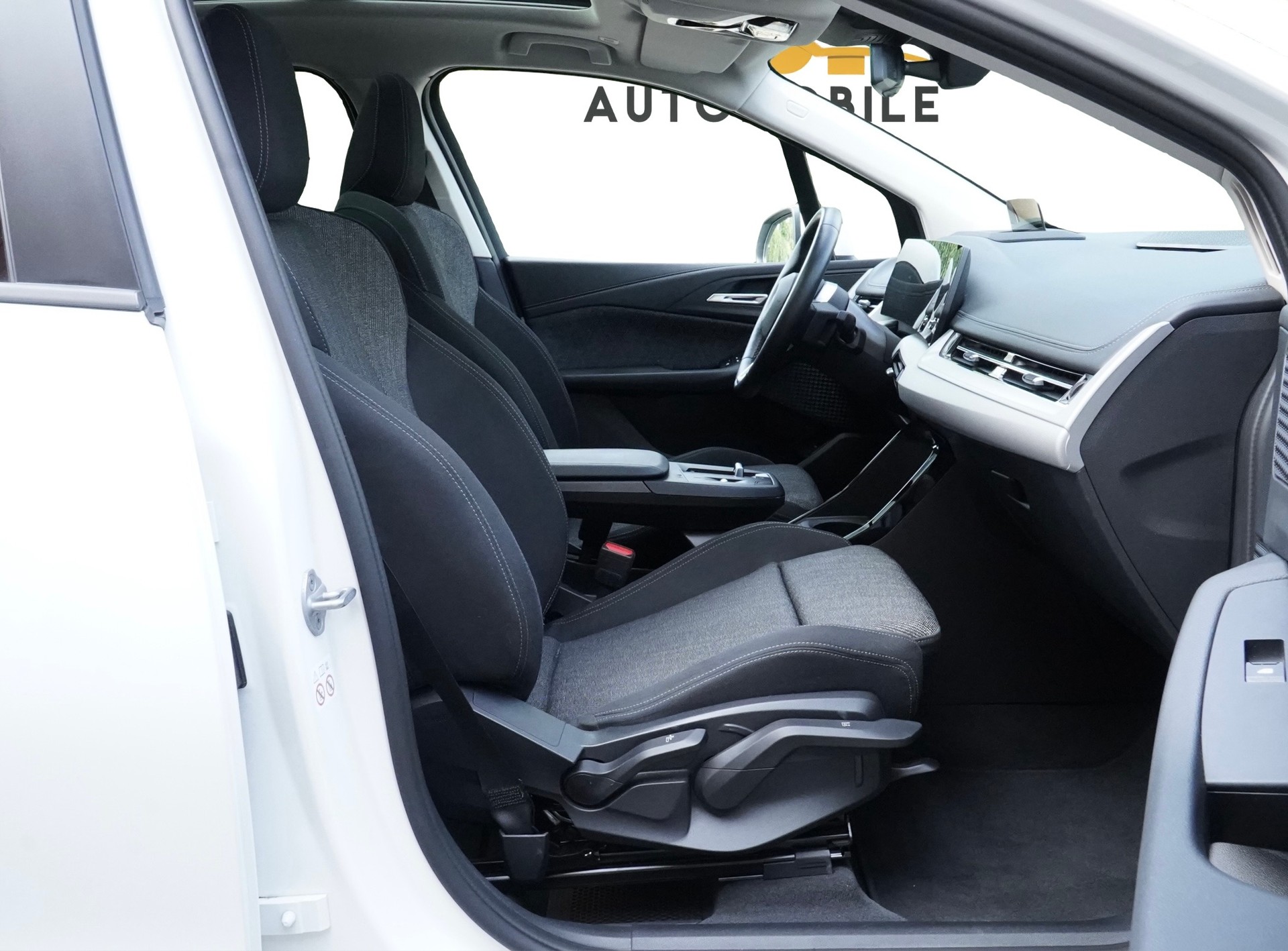BMW 223d Active Tourer xDrive DKG *CH Fahrzeug/Werksgarantie/Gratis-Service/AHK*-image-11