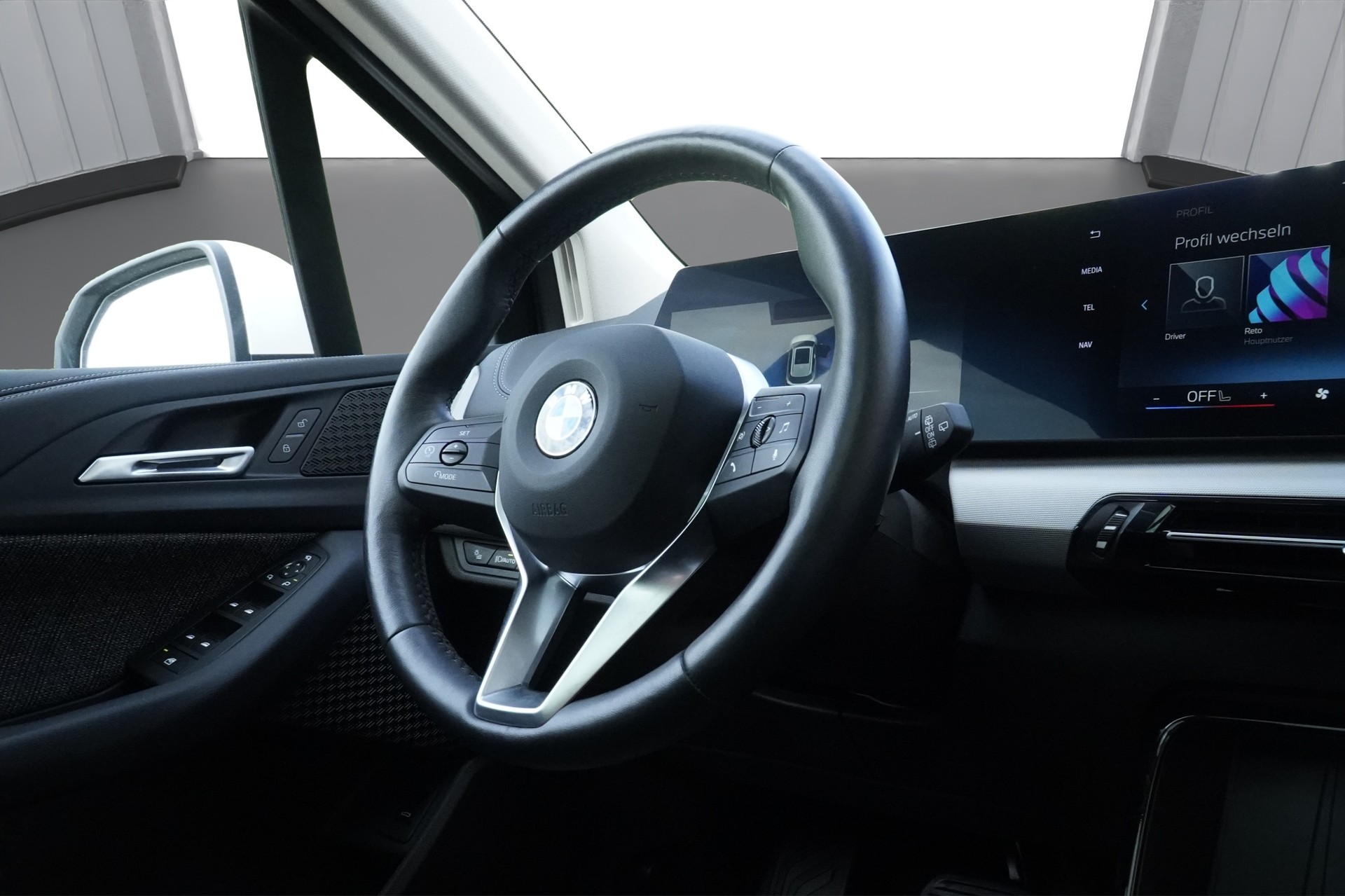 BMW 223d Active Tourer xDrive DKG *CH Fahrzeug/Werksgarantie/Gratis-Service/AHK*-image-13