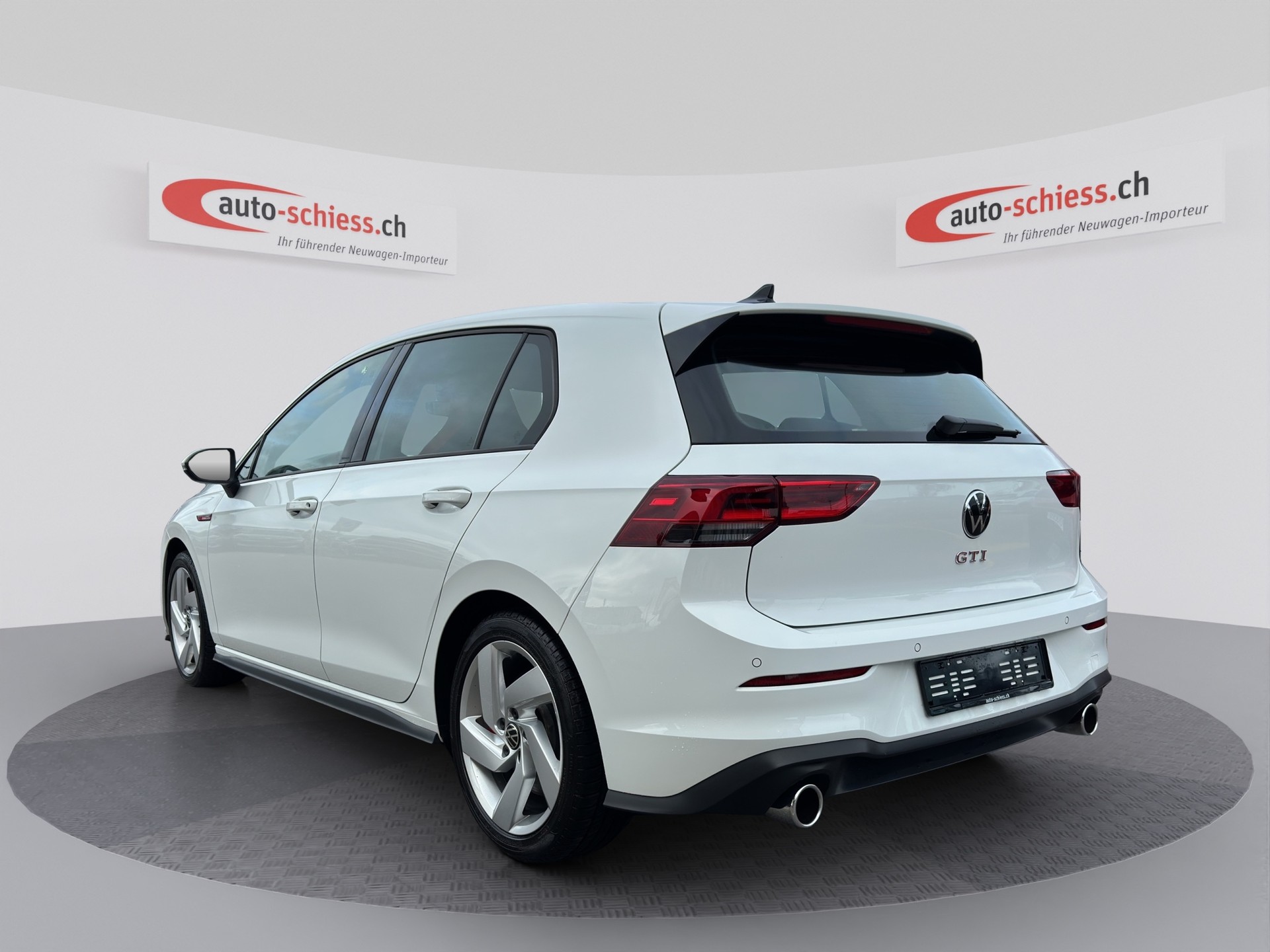 VW Golf 2.0 TSI GTI DSG-image-2