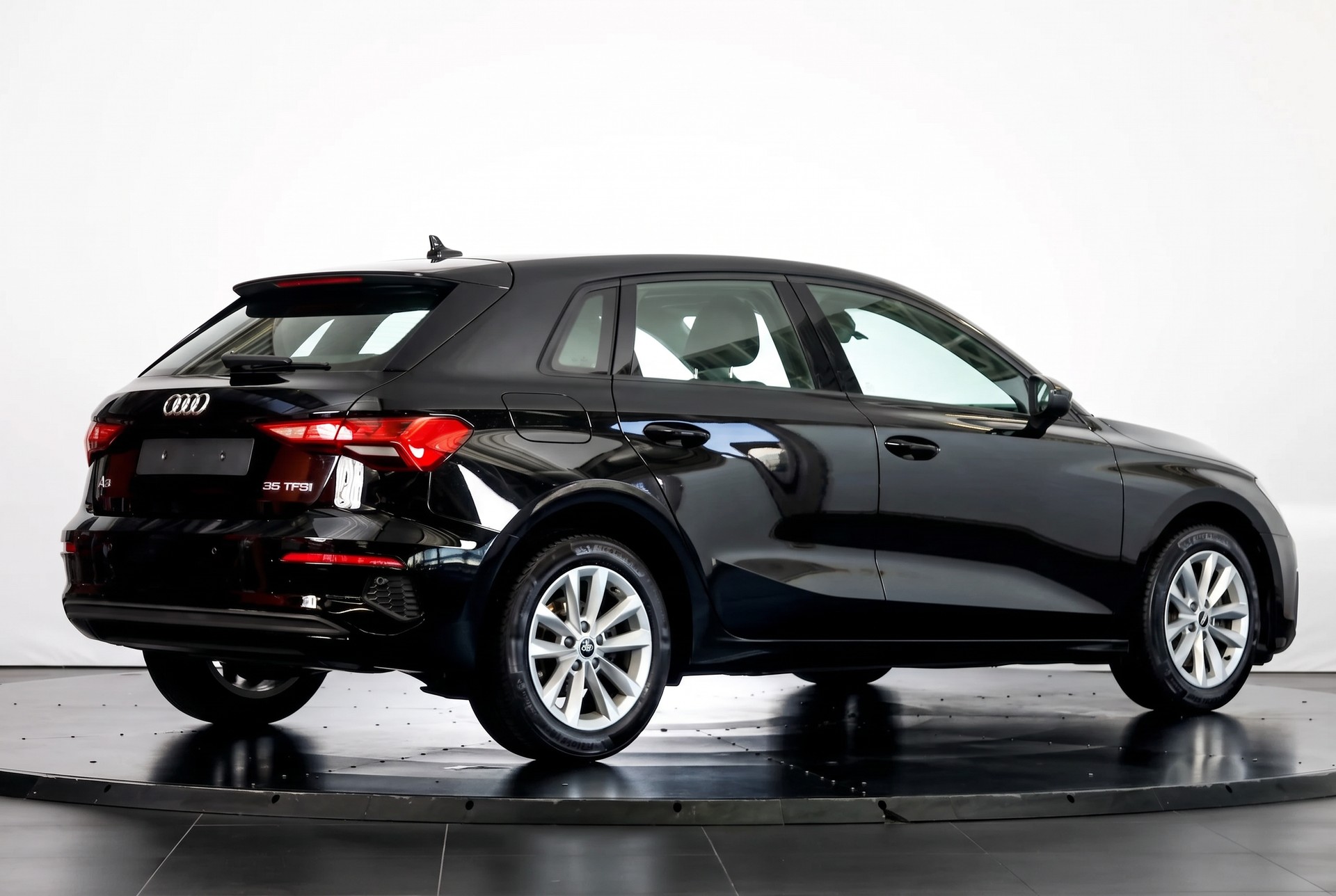AUDI A3 Sportback 35 TFSI Audi drive select / Smartphone interface / Non-fumeur-image-5