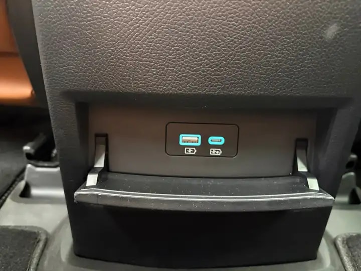 BYD Tang Flagship 4 x 4 / 7-Sitzer-image-17