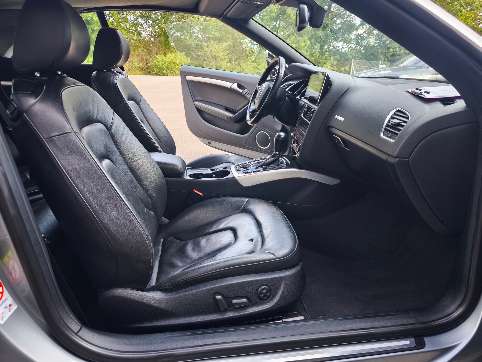AUDI A5 Cabriolet 3.2 FSI multitronic-image-9