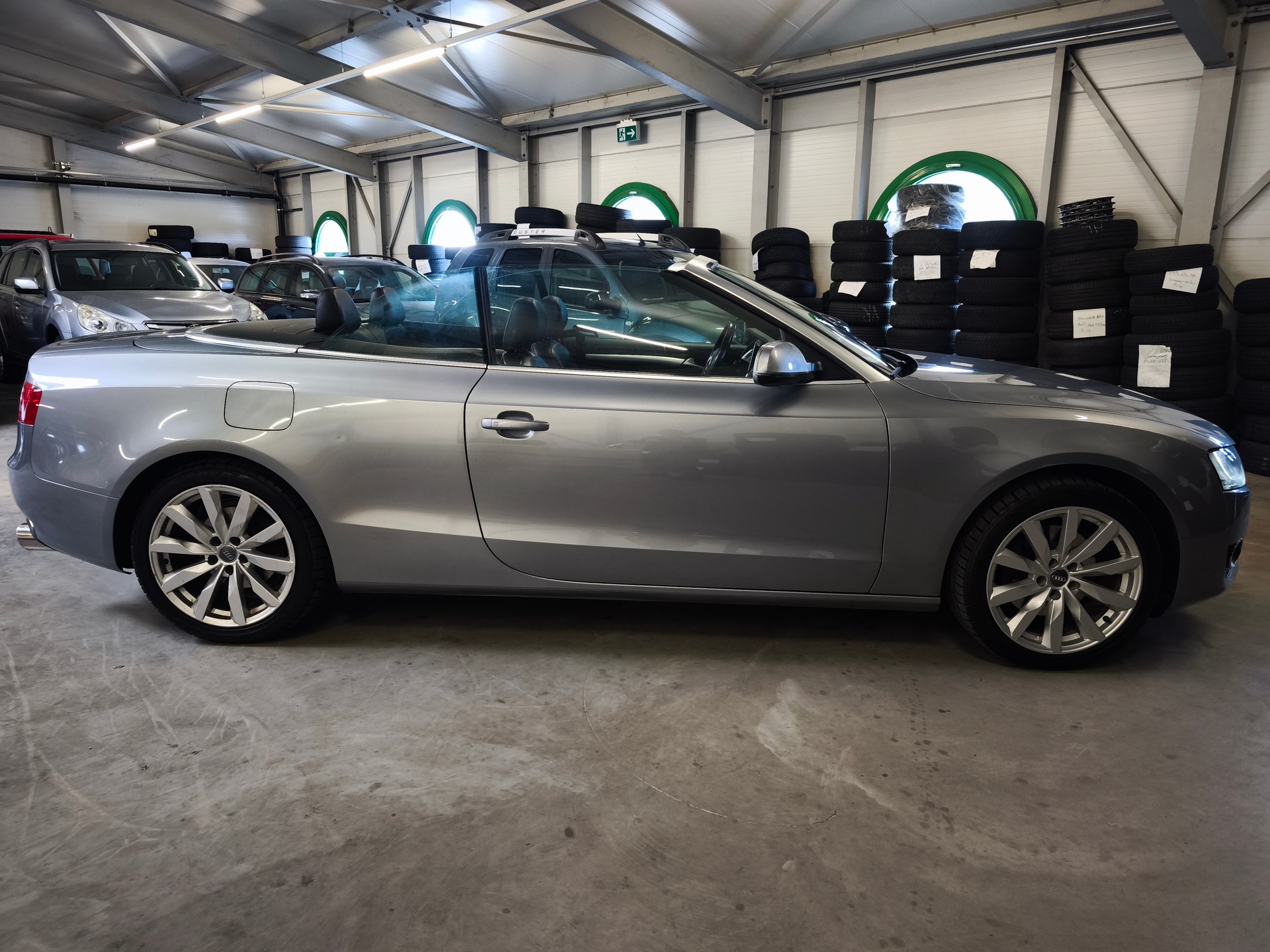 AUDI A5 Cabriolet 3.2 FSI multitronic-image-7