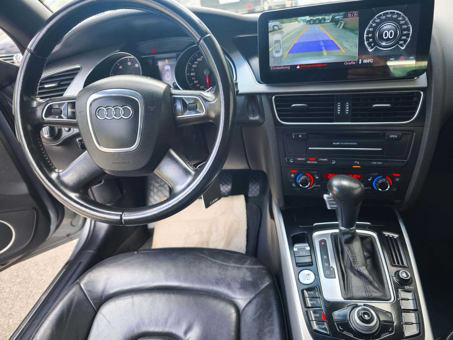 AUDI A5 Cabriolet 3.2 FSI multitronic-image-12
