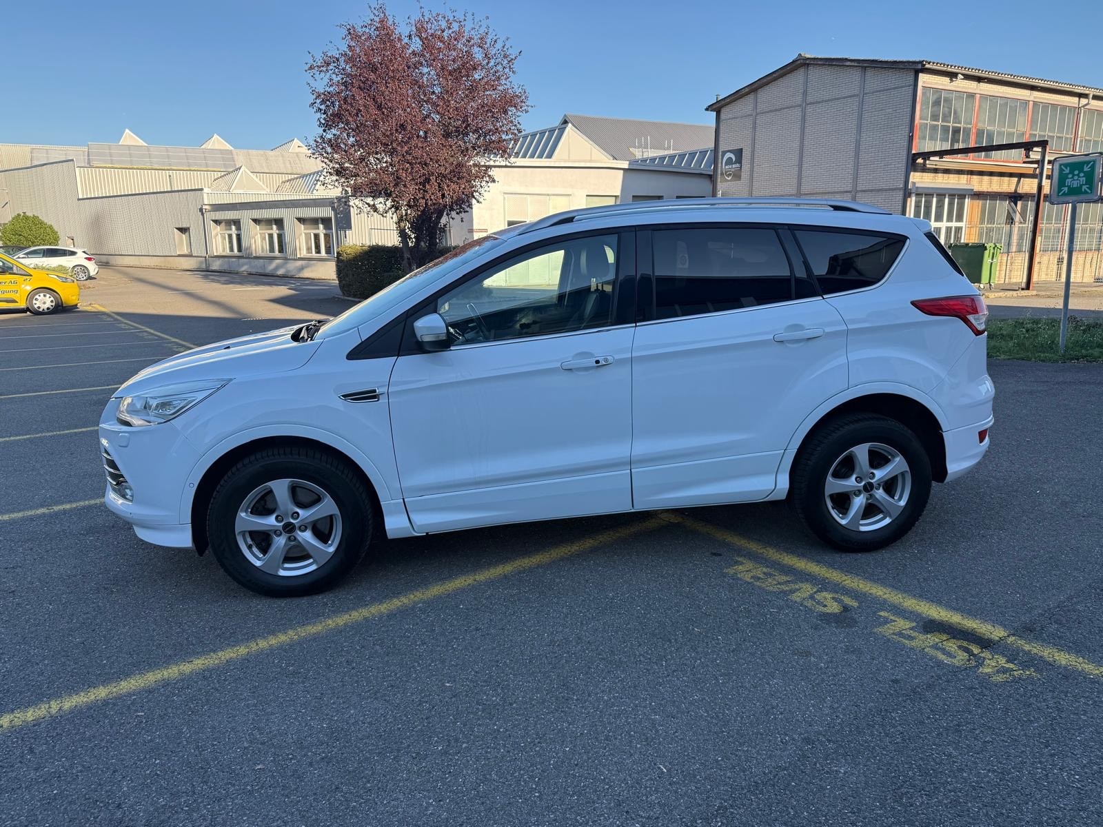 FORD Kuga 2.0 TDCi Carving 4WD PowerShift-image-3