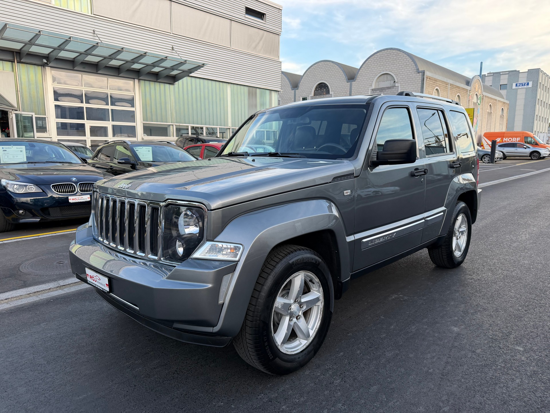 JEEP Cherokee 2.8 CRD Limited Automatic-image-1