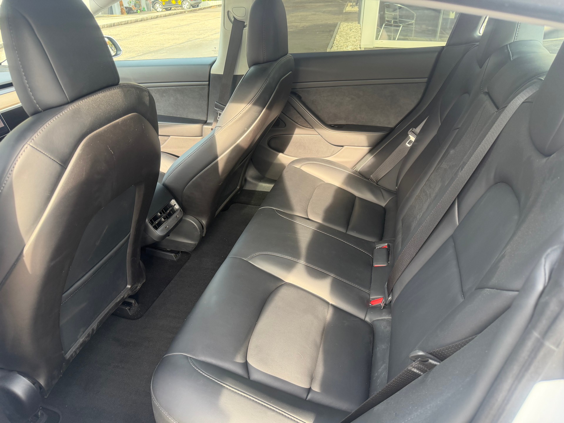 TESLA Model 3 Performance Dual Motor AWD-image-12