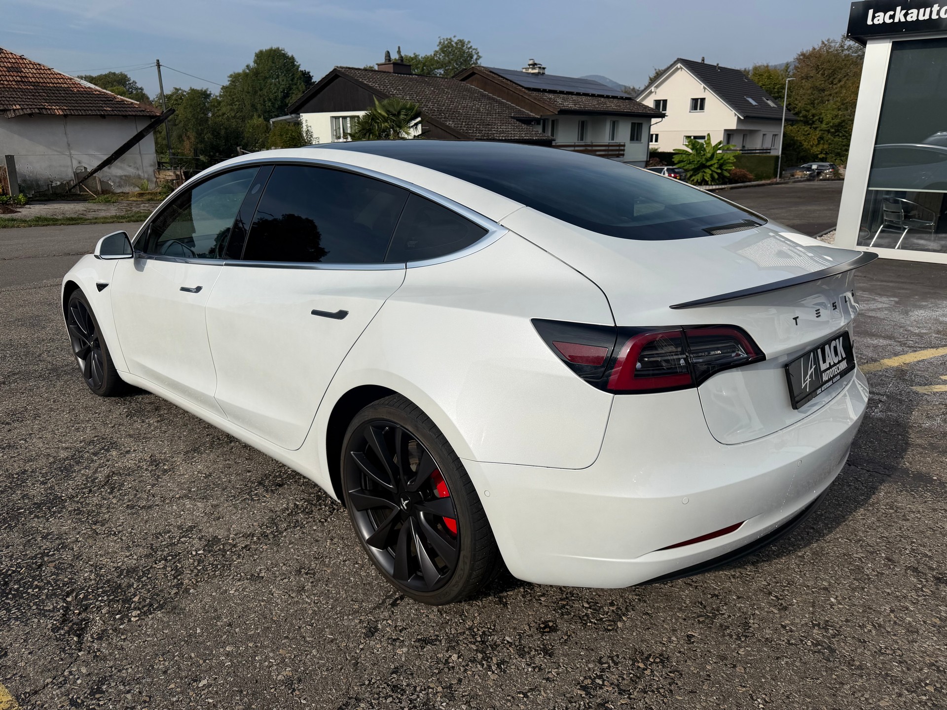 TESLA Model 3 Performance Dual Motor AWD-image-8