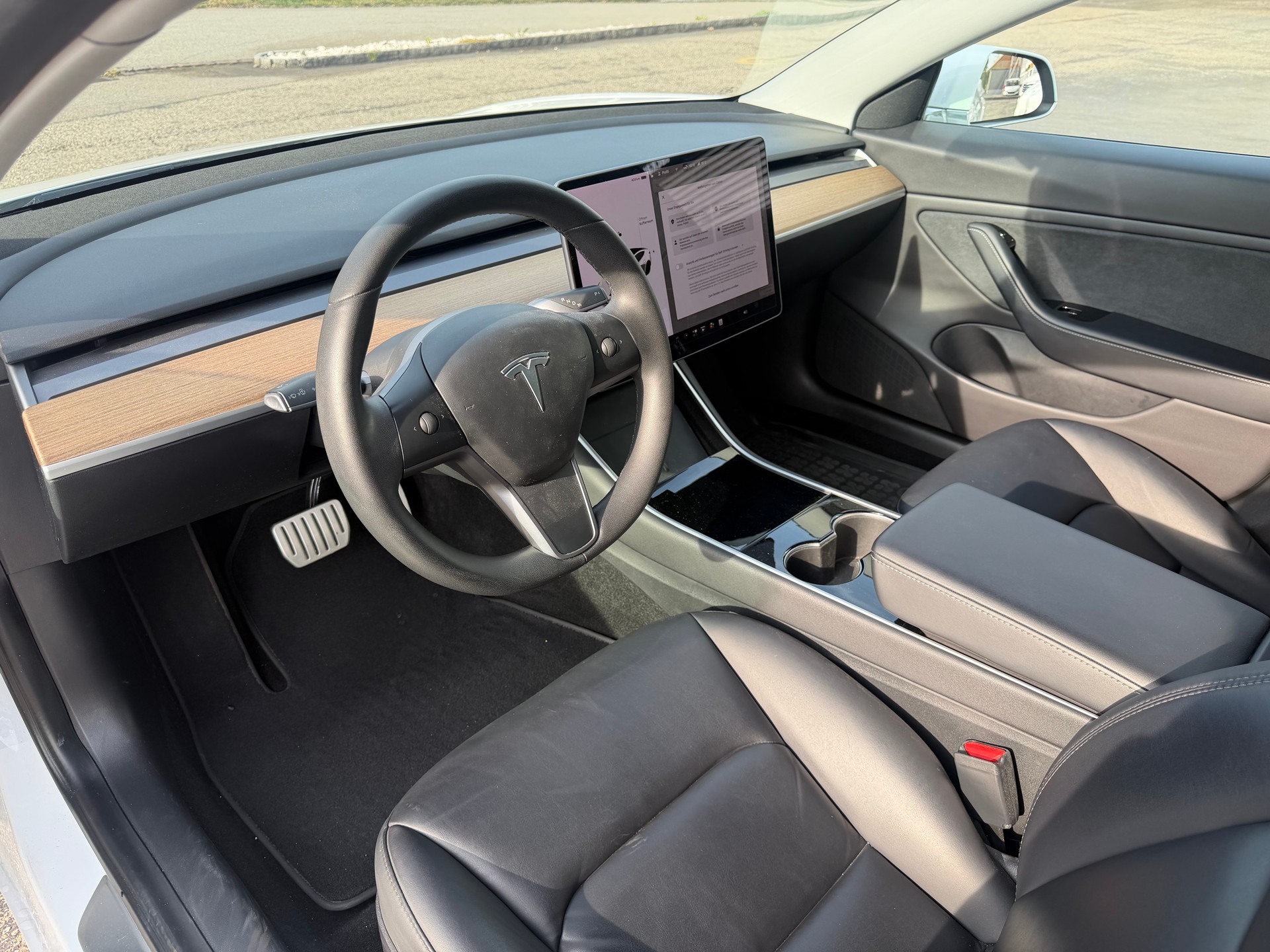 TESLA Model 3 Performance Dual Motor AWD-image-10