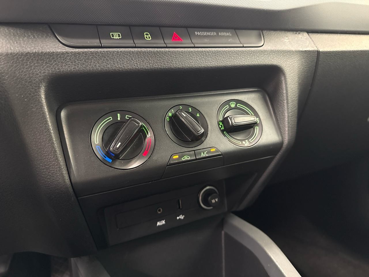 SKODA Fabia 1.0 Active-image-6