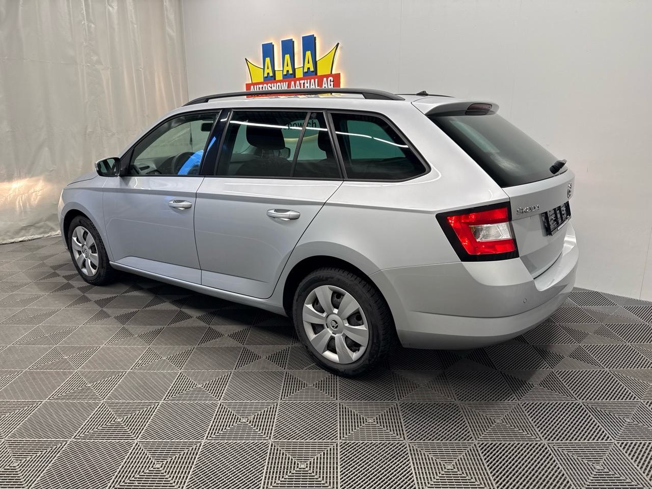 SKODA Fabia 1.0 Active-image-1