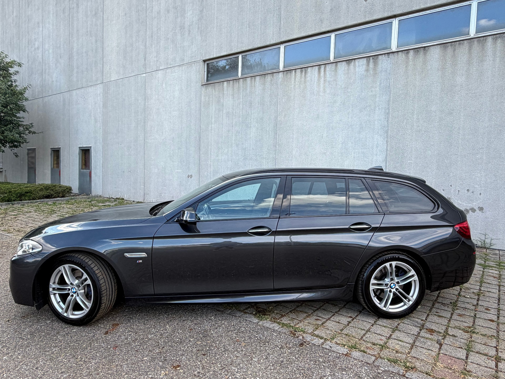 BMW 520d xDrive M Sportpaket-image-1