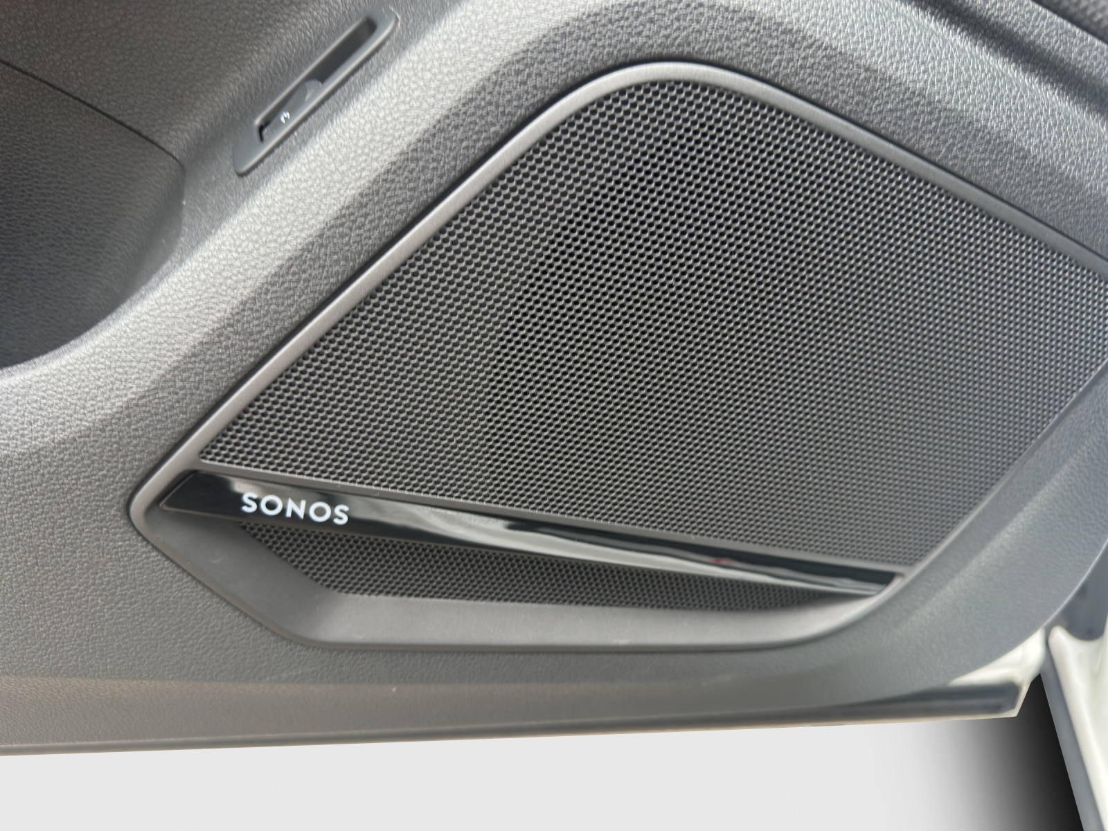 AUDI Q2 35 TFSI S line S-tronic-image-14