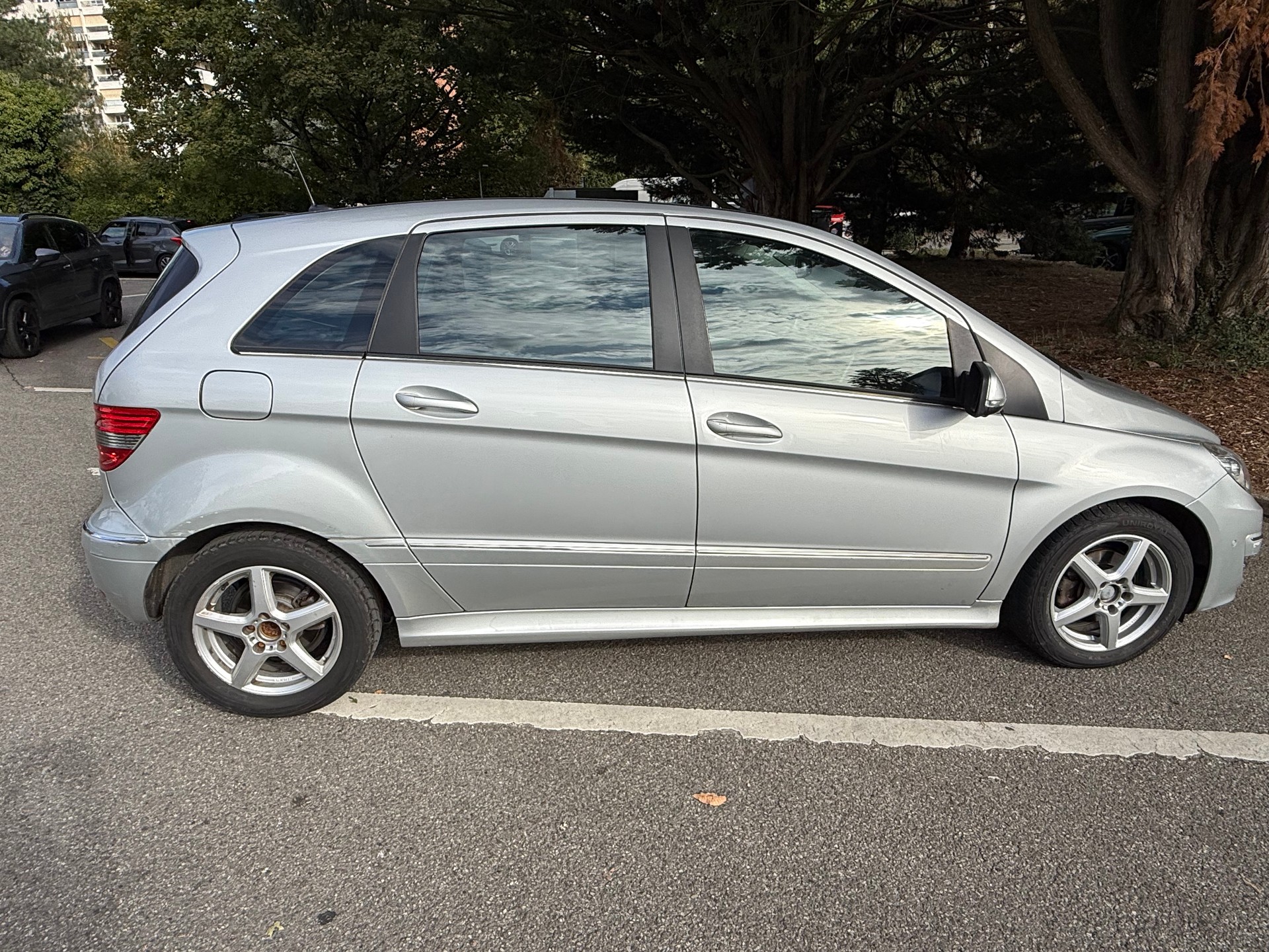 MERCEDES-BENZ B 180 (170) Autotronic-showroom-element-2