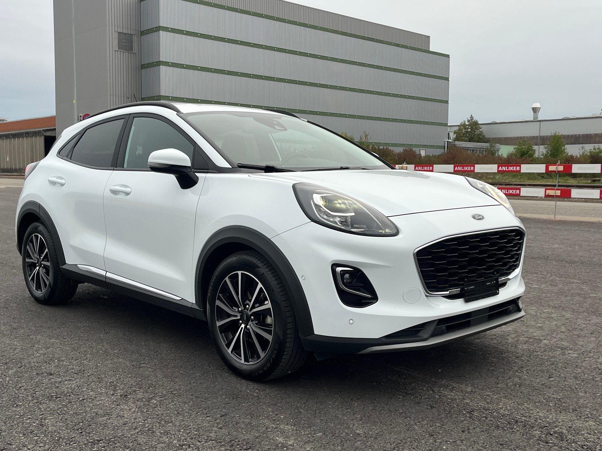FORD Puma 1.0 MHEV Titanium X Automat-image-1