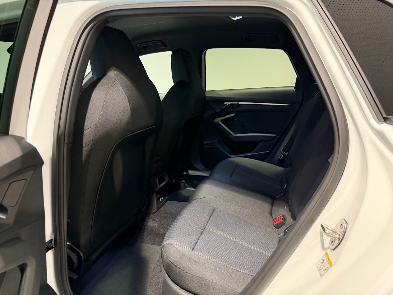 AUDI A3 Sportback TFSI 85 kW Ambition S-tronic-image-4
