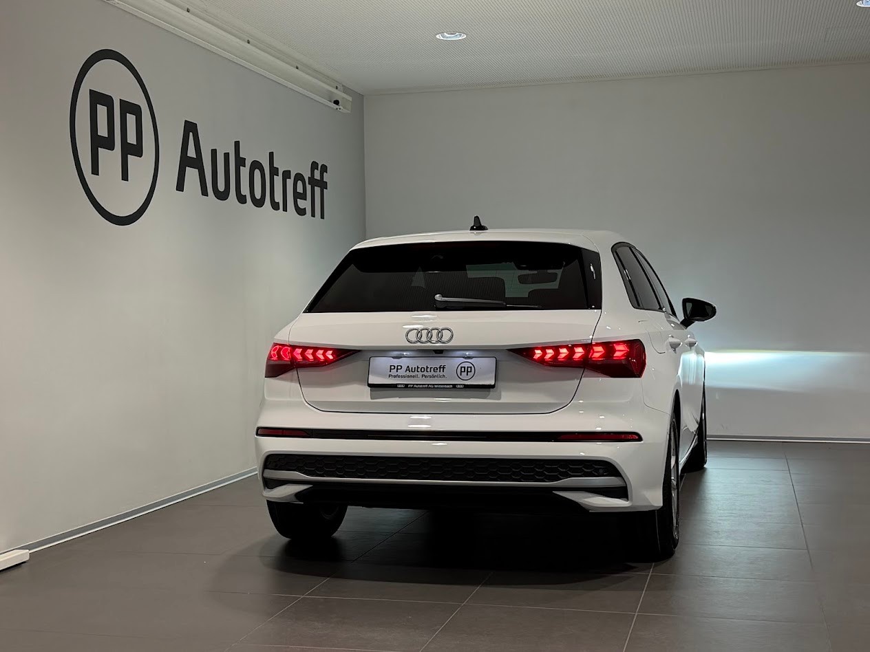 AUDI A3 Sportback TFSI 85 kW Ambition S-tronic-image-13