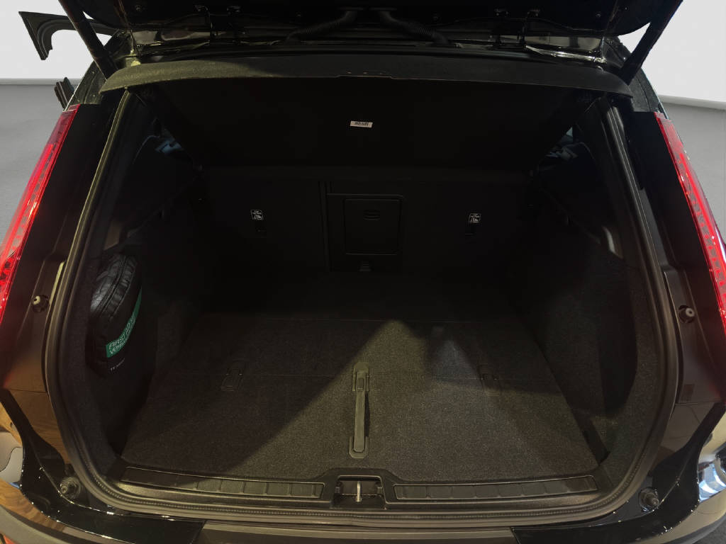 VOLVO EX40 Twin Performance Ultra AWD-image-12