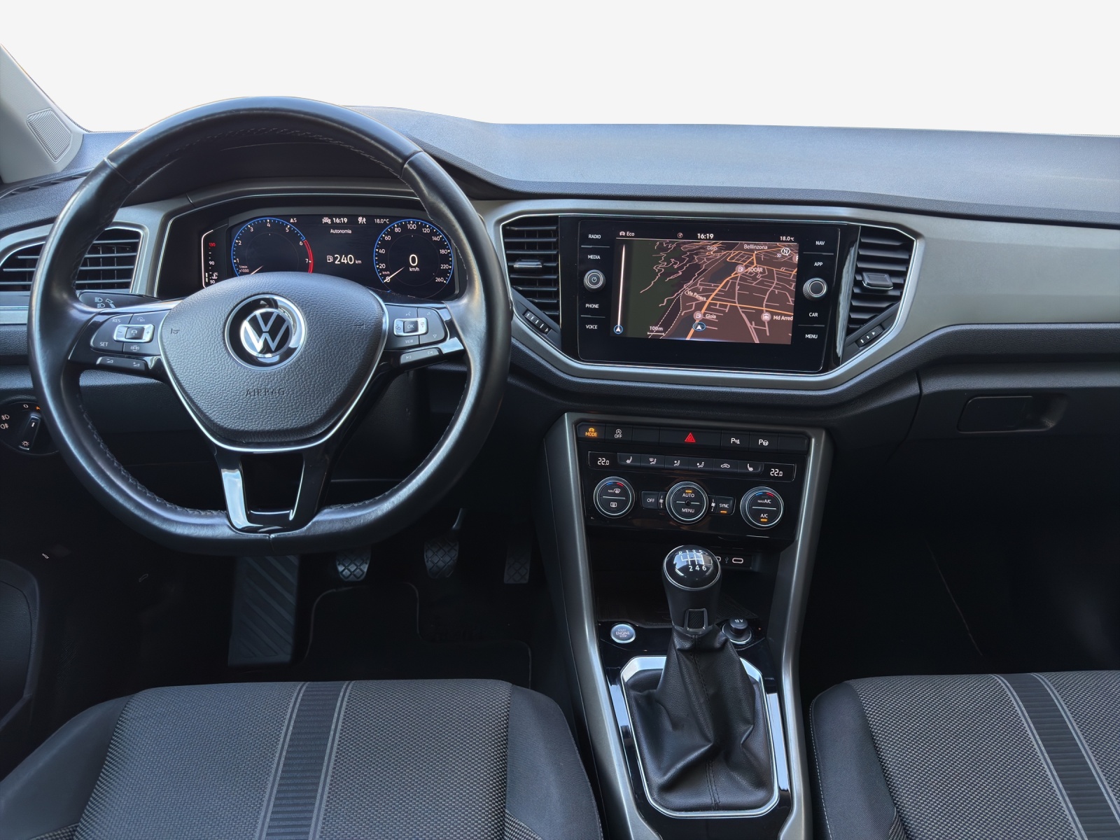 VW T-Roc 1.0 TSI Advance-image-8