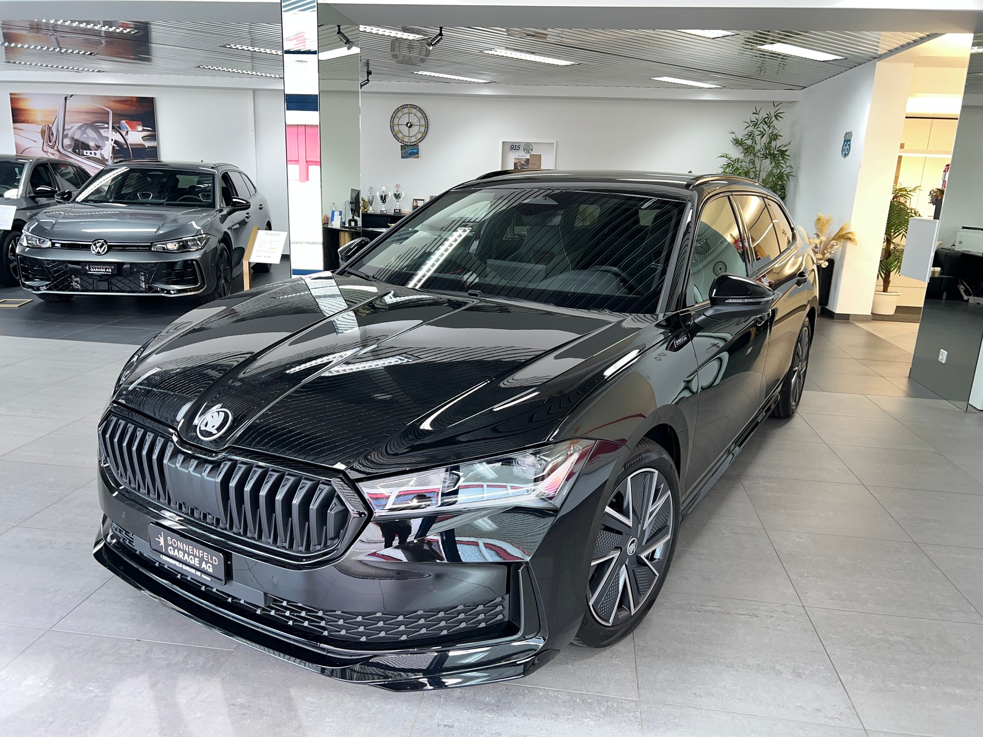 SKODA Superb Combi 2.0 TDi Sportline 4x4 DSG / 5 Jahre Garantie-image-2