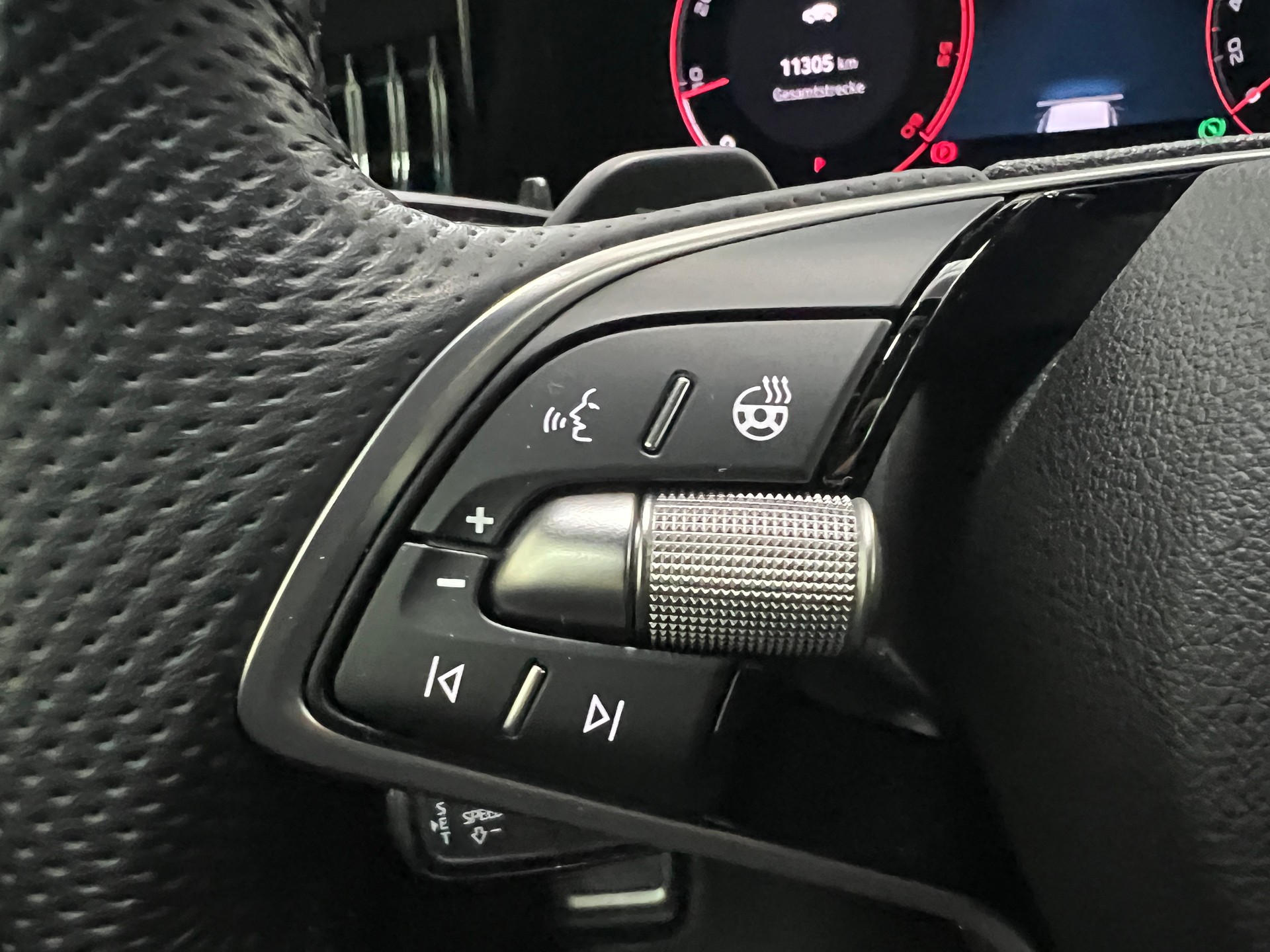 SKODA Superb Combi 2.0 TDi Sportline 4x4 DSG / 5 Jahre Garantie-image-18