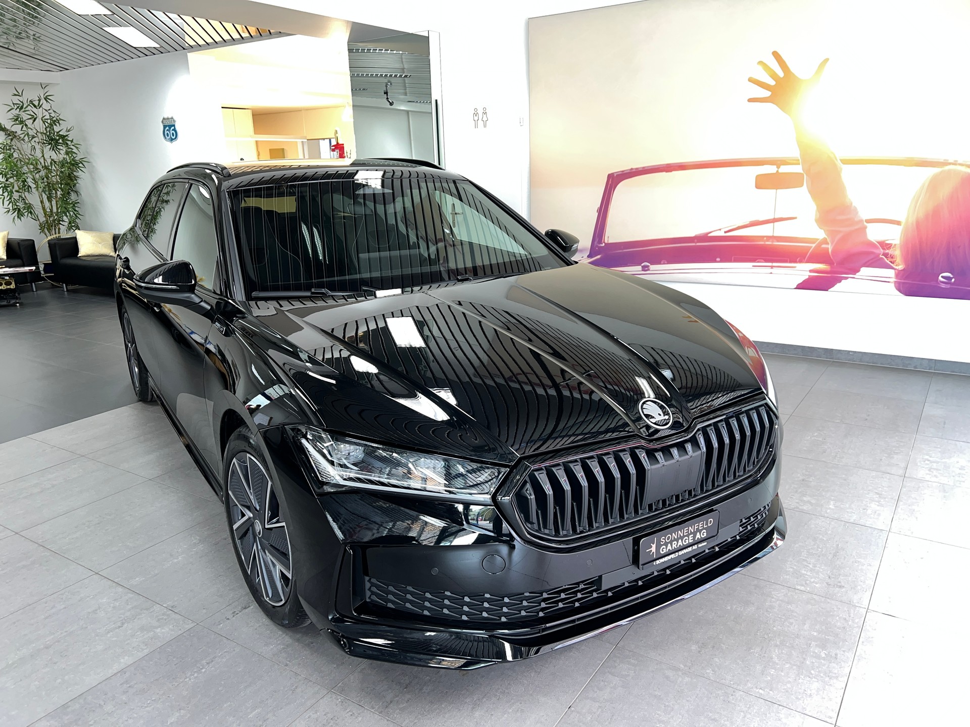 SKODA Superb Combi 2.0 TDi Sportline 4x4 DSG / 5 Jahre Garantie-image-0