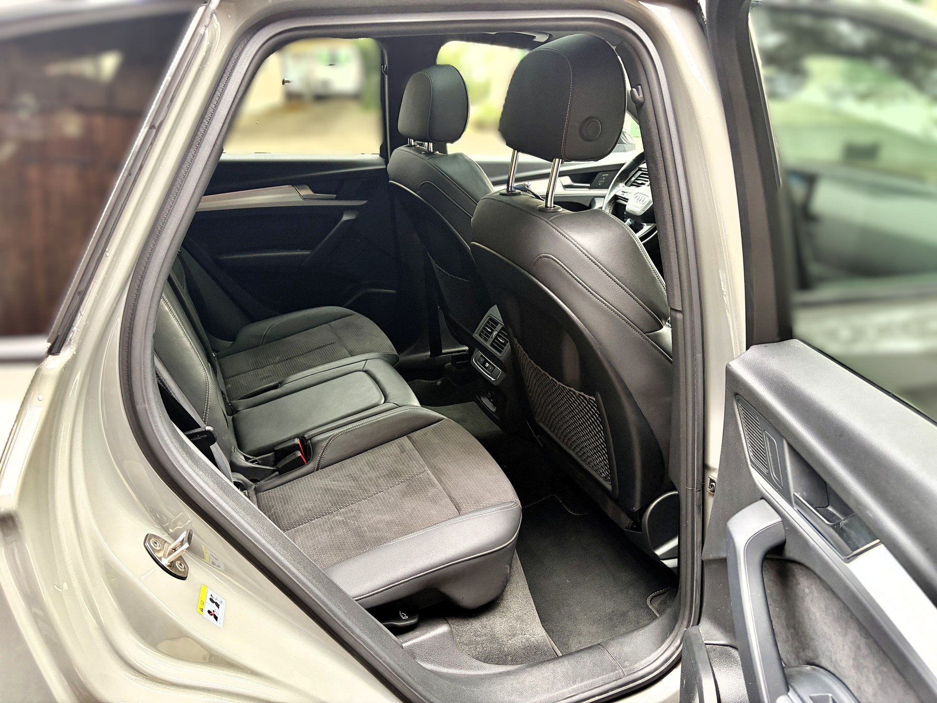 AUDI 2.0 40 TDI S Line quattro S-Tronic-image-10