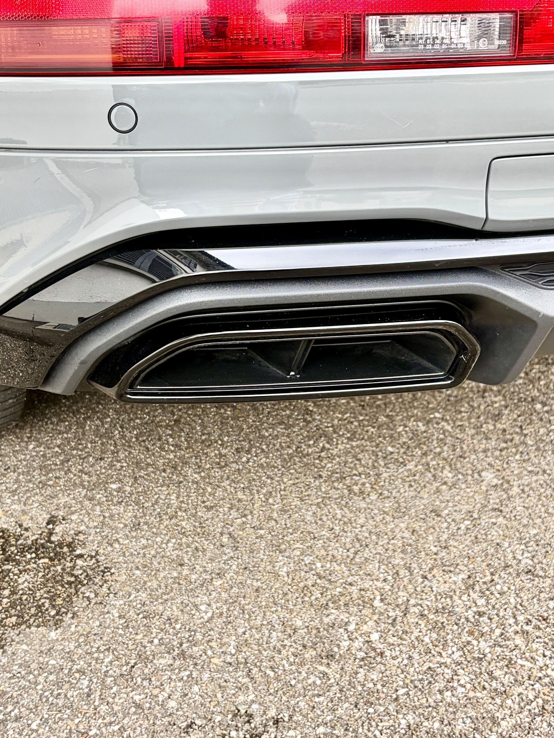 AUDI 2.0 40 TDI S Line quattro S-Tronic-image-17