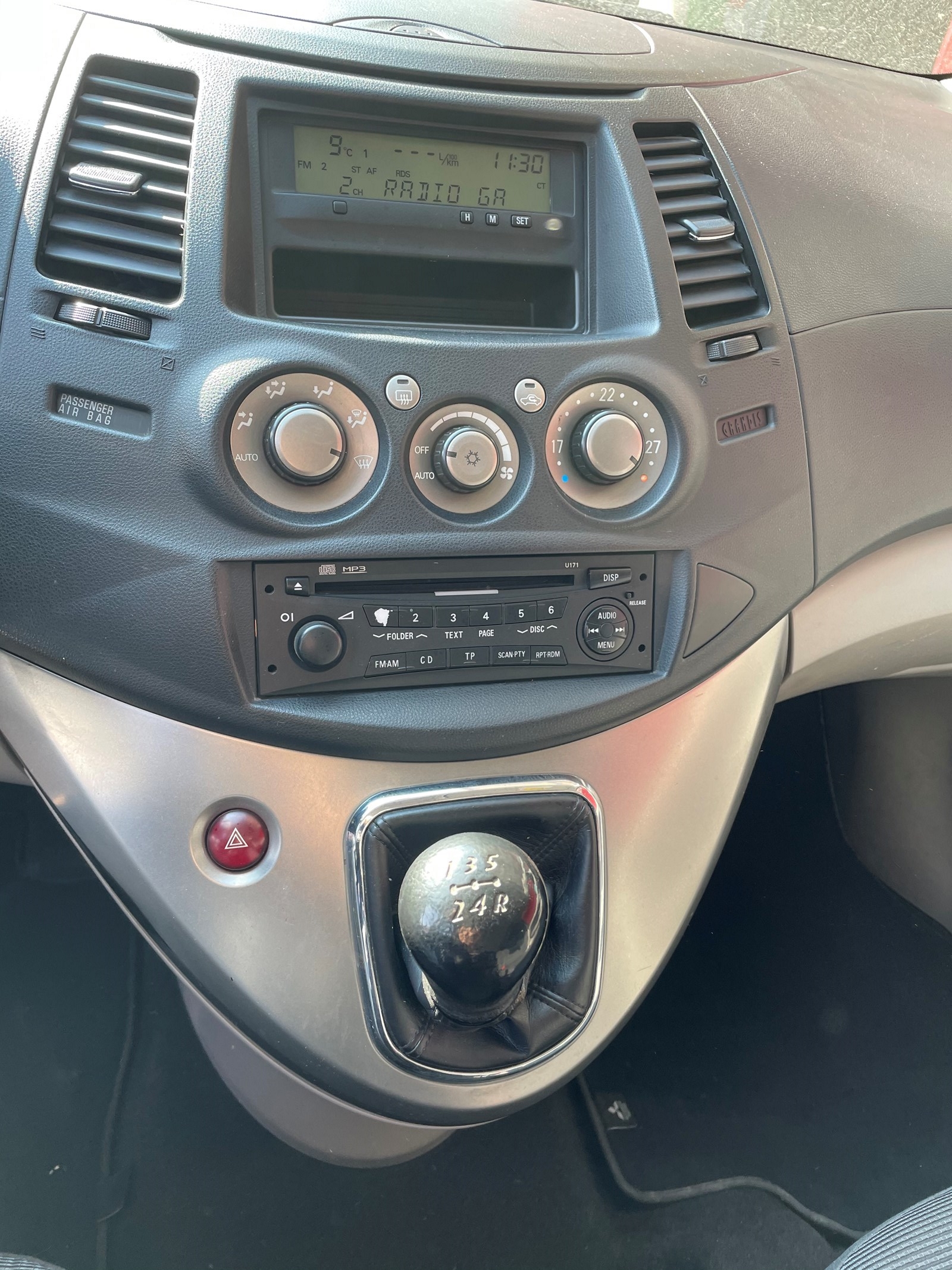MITSUBISHI Grandis 2.4 16V Celebration 30-image-4