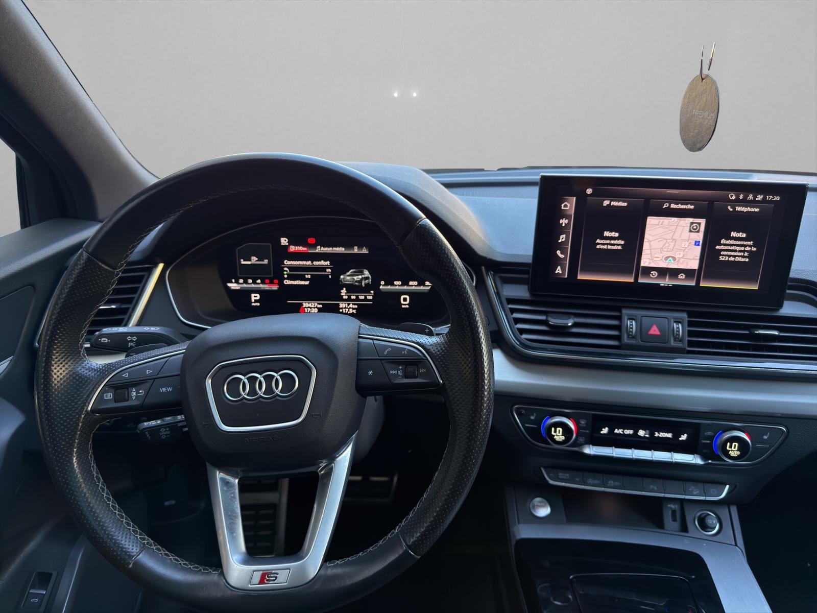 AUDI Q5 40 TDI Black Edition quattro S-tronic-image-7