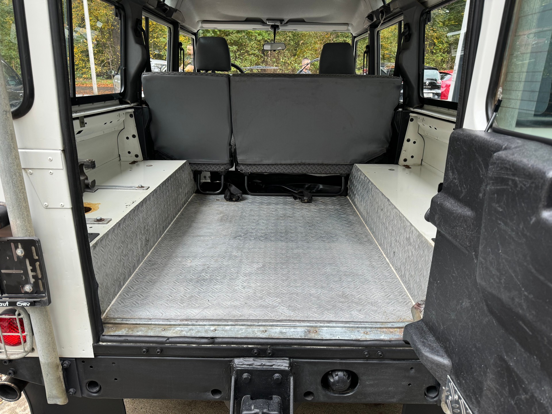 LAND ROVER Defender 110 SW 2.5 Td5-image-6