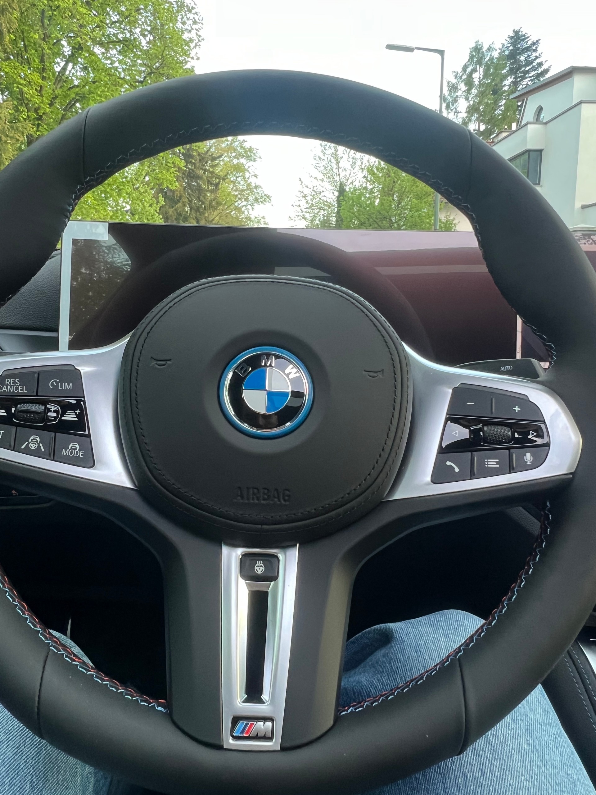 BMW i4 M50 M Sport Pro-image-4