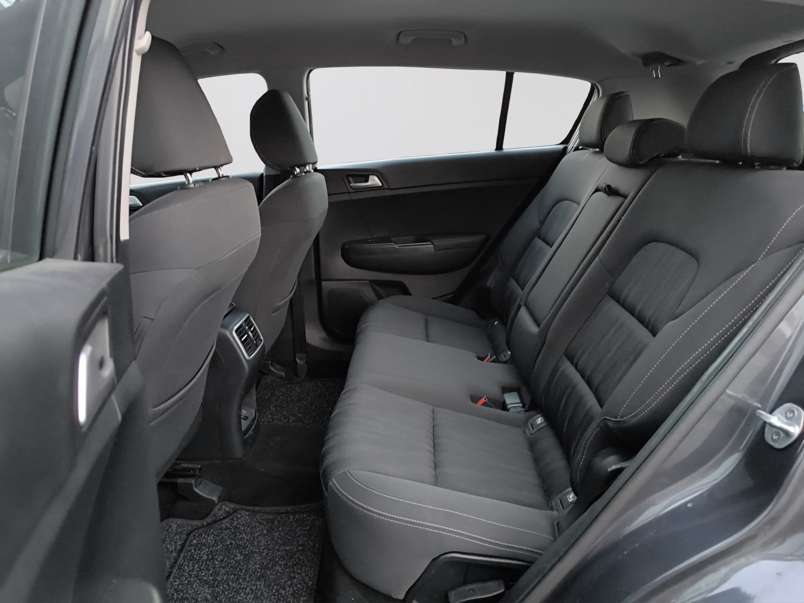 KIA Sportage 2.0CRDi LX 4WD-image-11