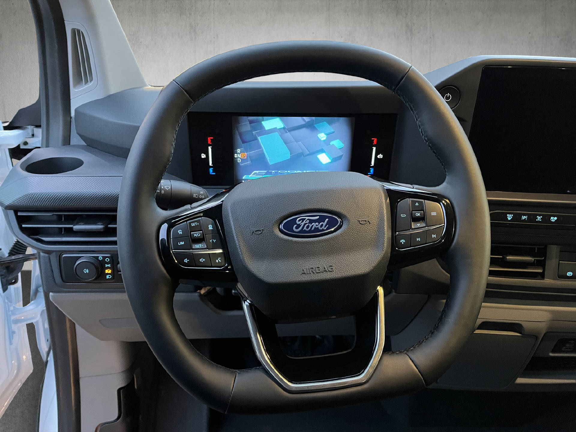 FORD E-Transit C Van 320 L1 Trend-image-19