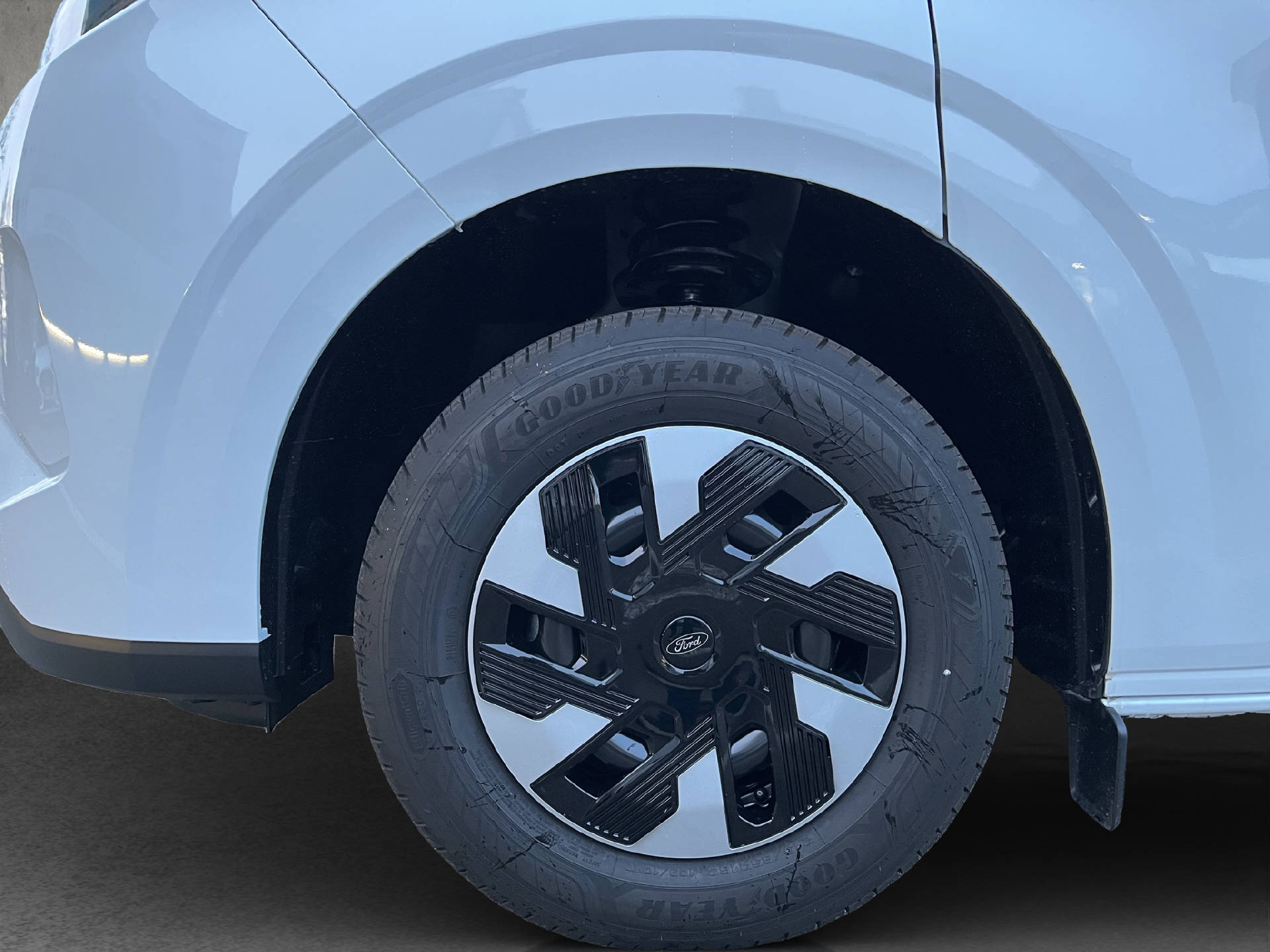 FORD E-Transit C Van 320 L1 Trend-image-29