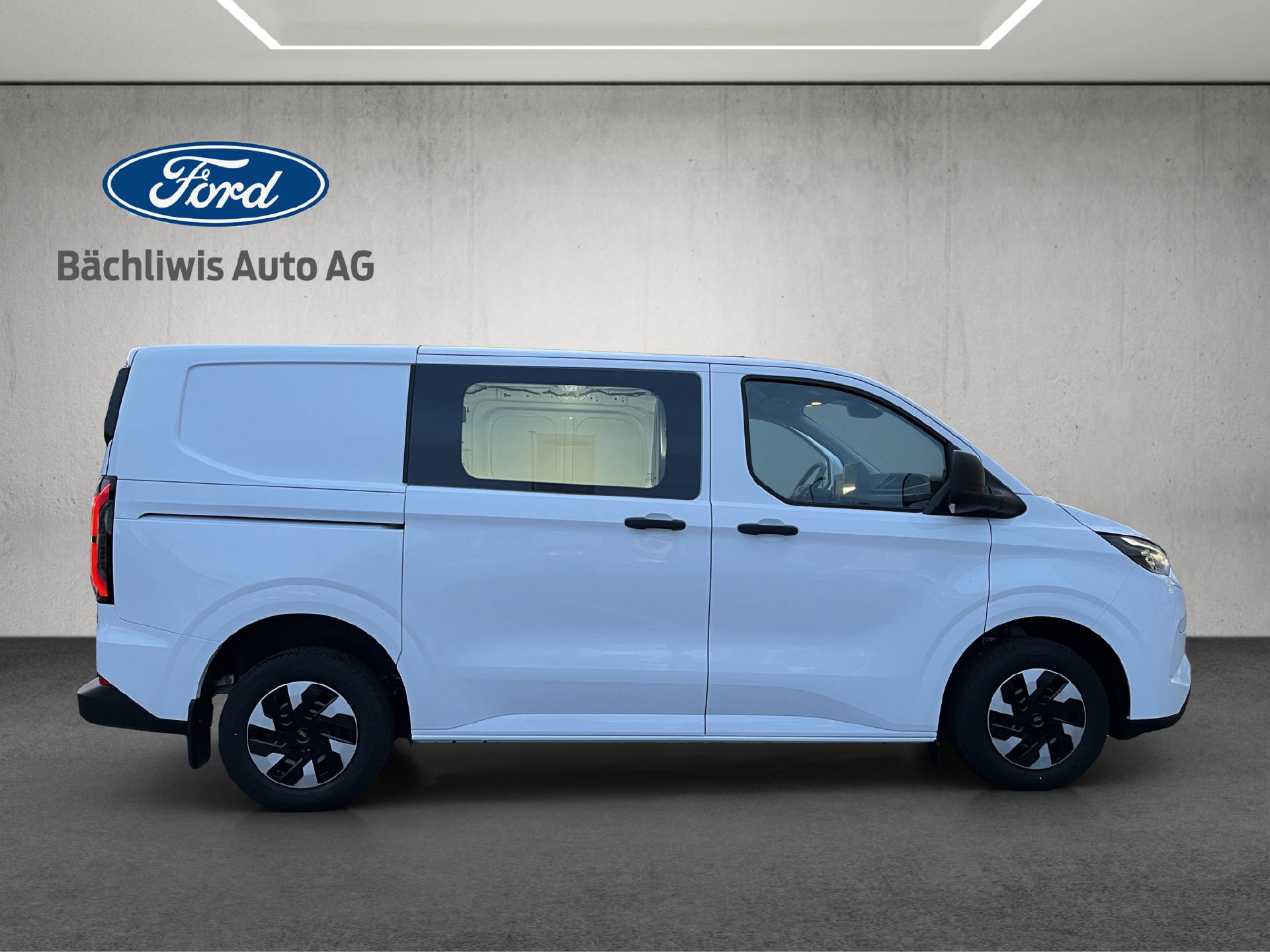 FORD E-Transit C Van 320 L1 Trend-image-23