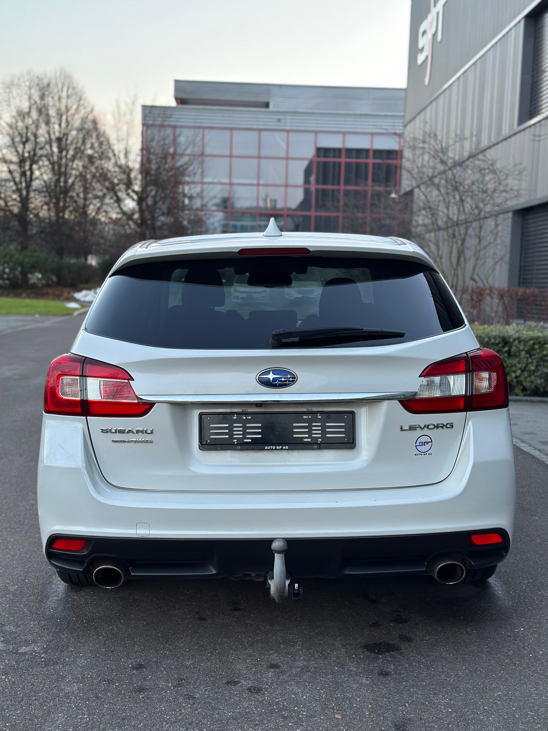 SUBARU Levorg 2.0i Swiss Plus AWD Lineartronic-image-4