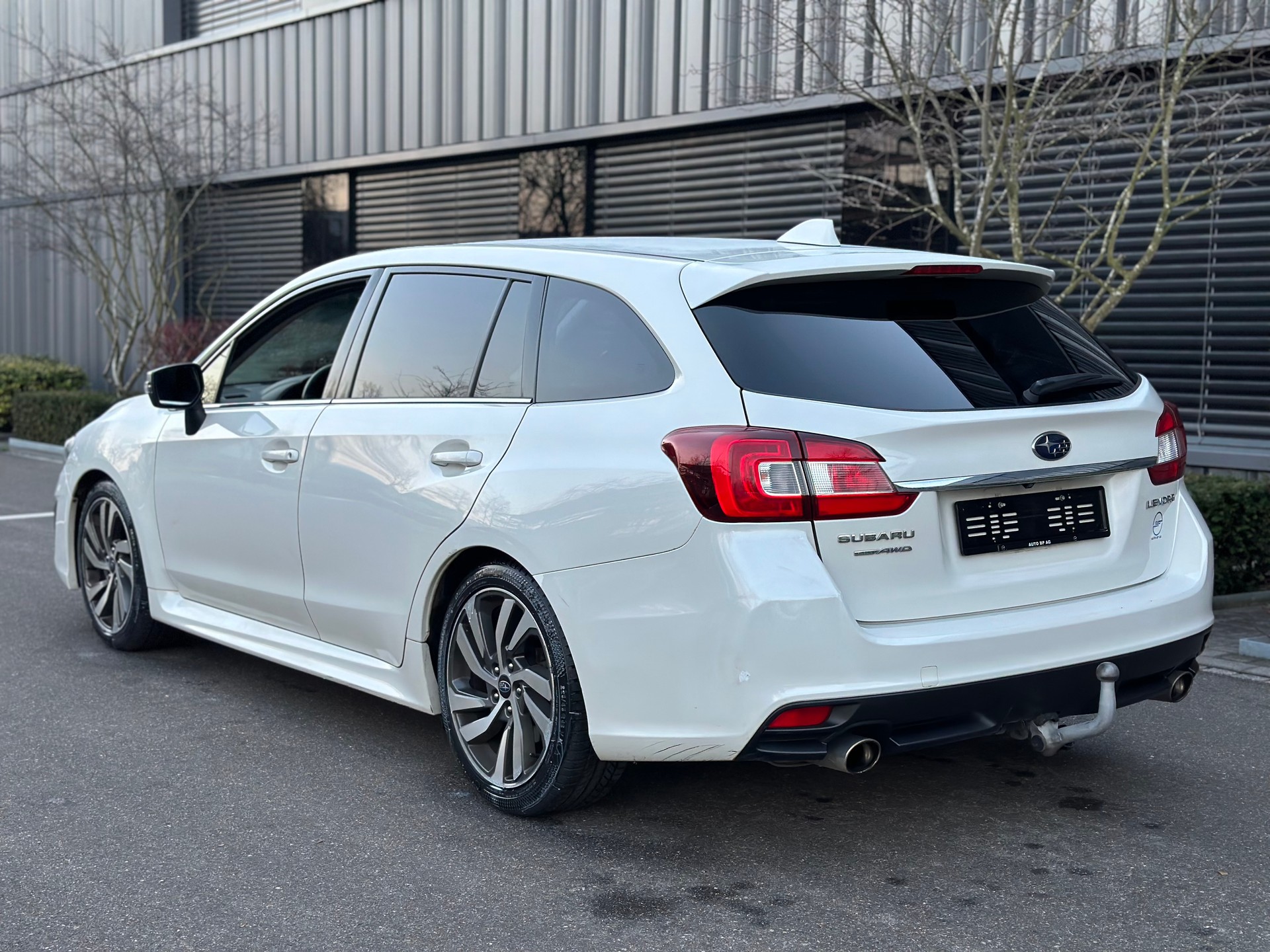 SUBARU Levorg 2.0i Swiss Plus AWD Lineartronic-image-5