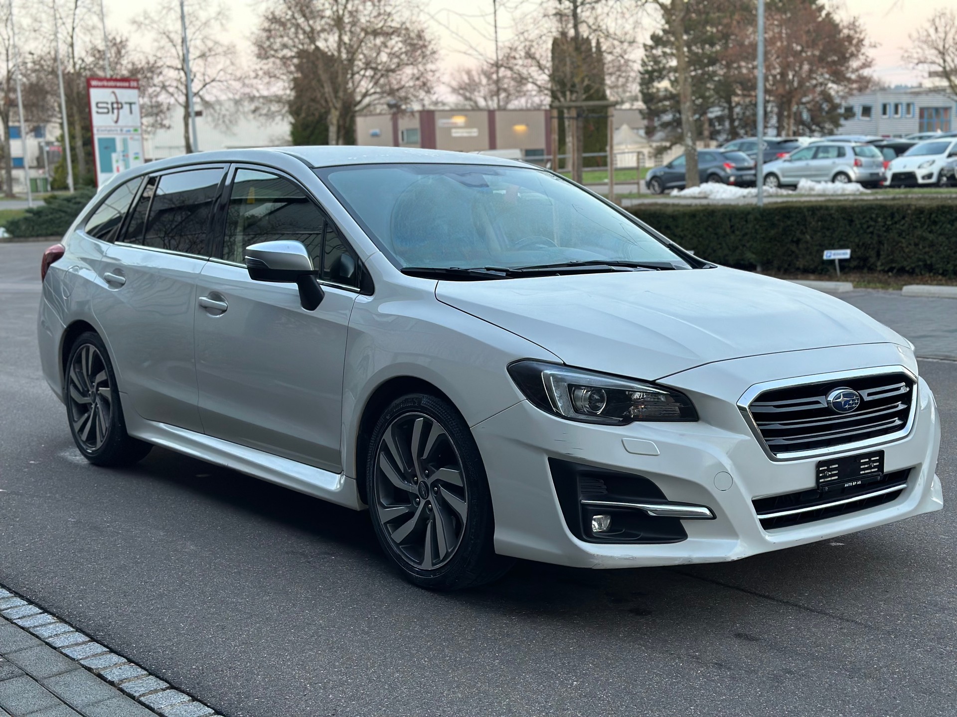 SUBARU Levorg 2.0i Swiss Plus AWD Lineartronic-image-2