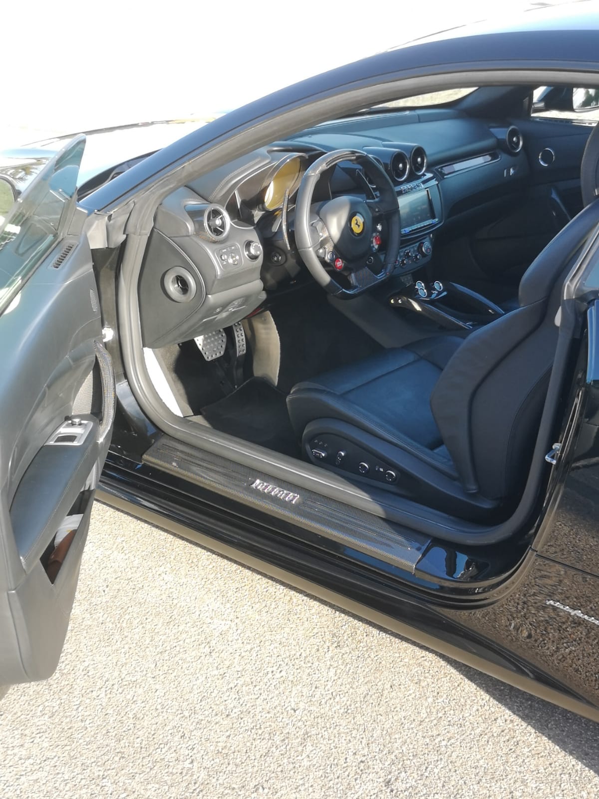 FERRARI FF-image-5