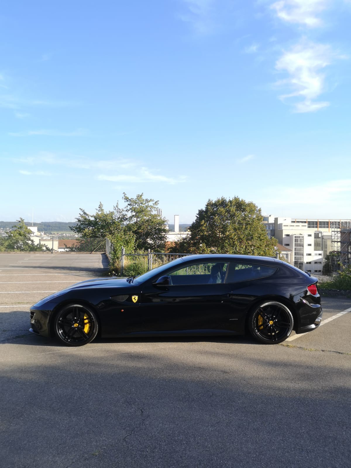 FERRARI FF-image-4