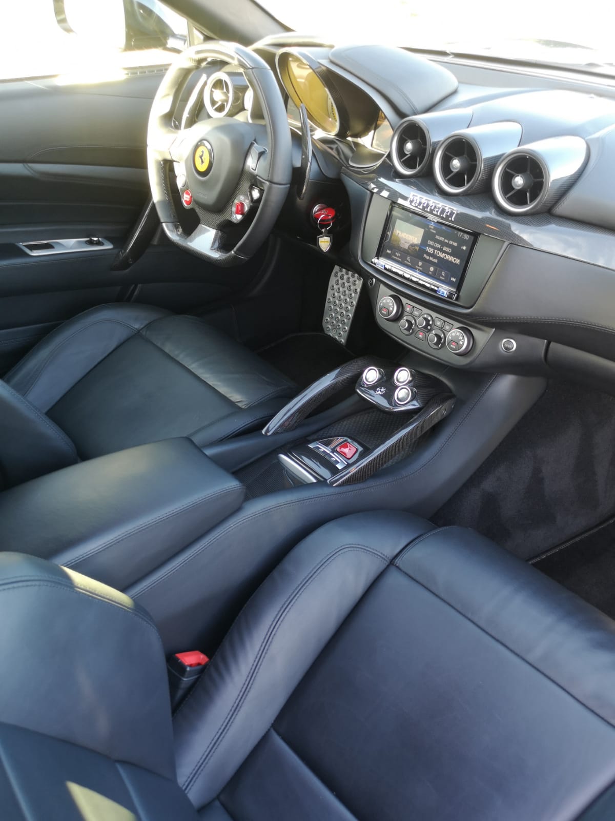 FERRARI FF-image-9