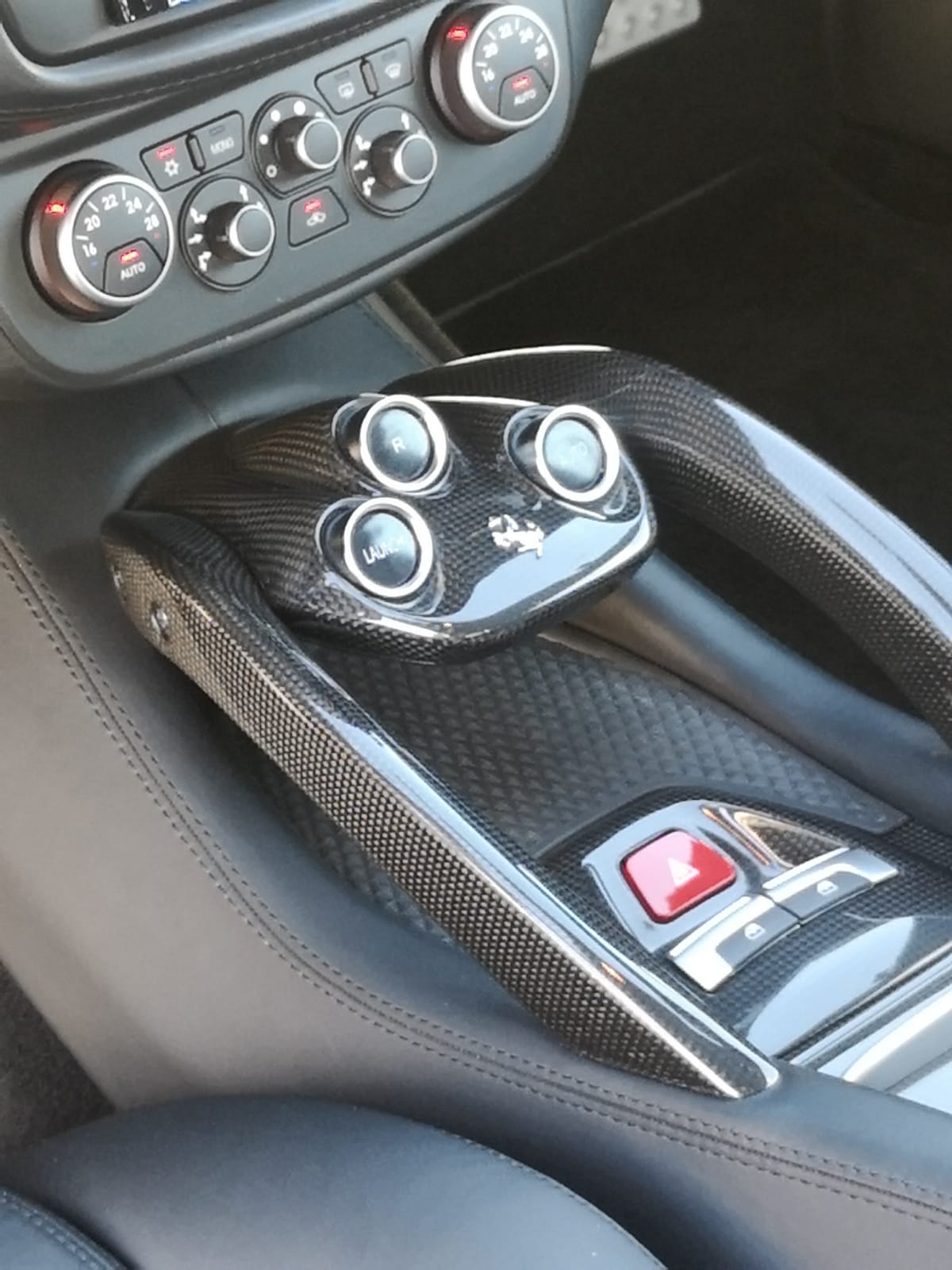 FERRARI FF-image-11