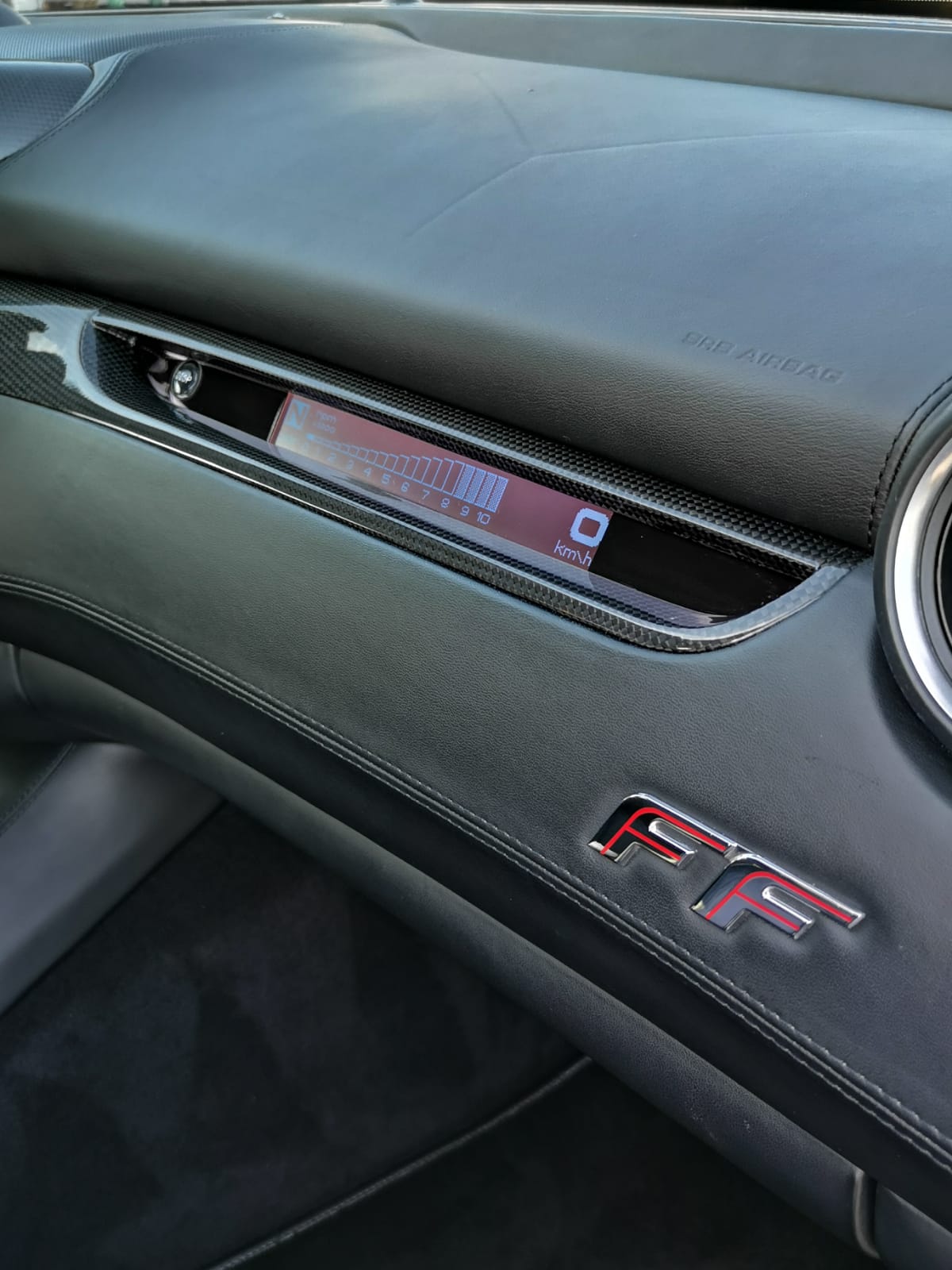 FERRARI FF-image-13