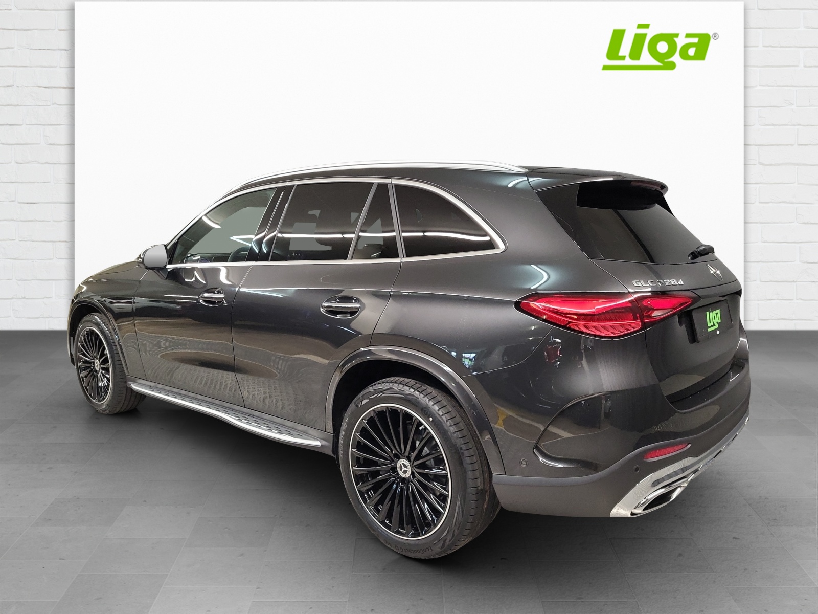 MERCEDES-BENZ GLC 220 d AMG Line 4Matic-image-3