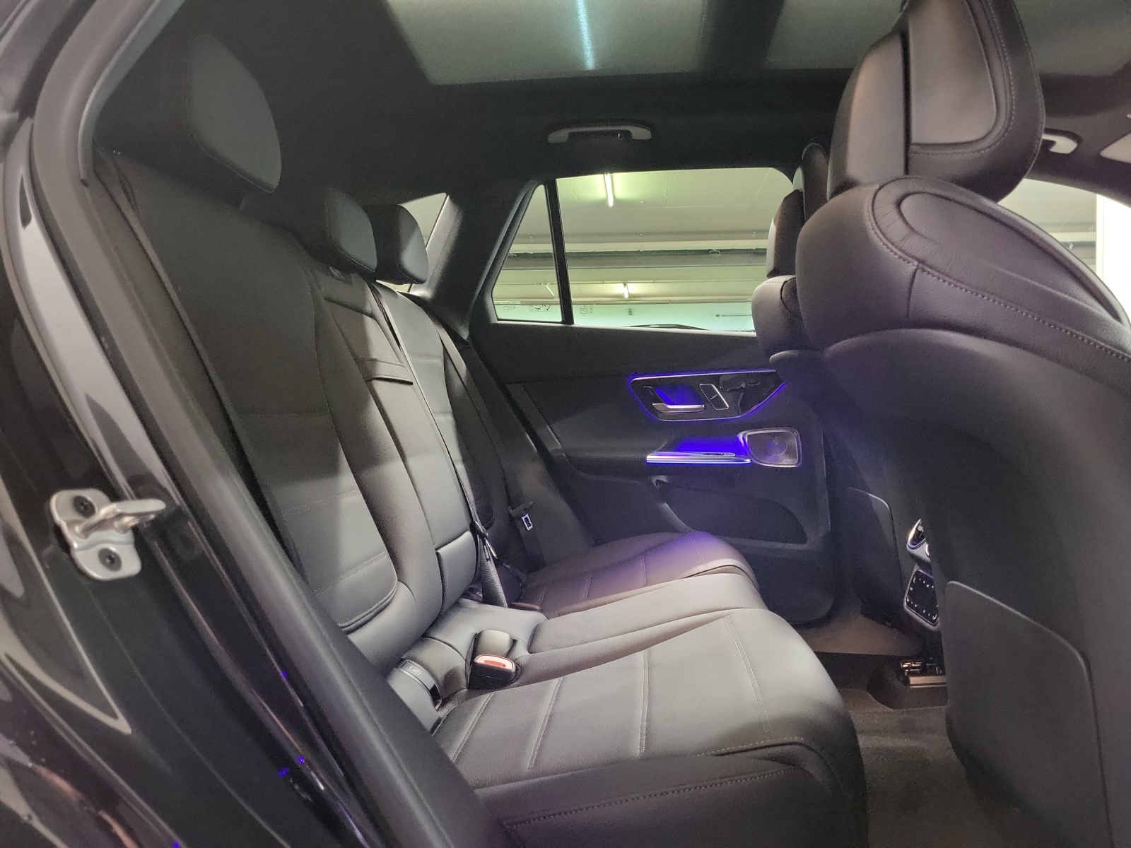 MERCEDES-BENZ GLC 220 d AMG Line 4Matic-image-9